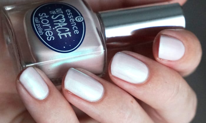 swatch of Essence Outta space is the place from the Out of space stories collection