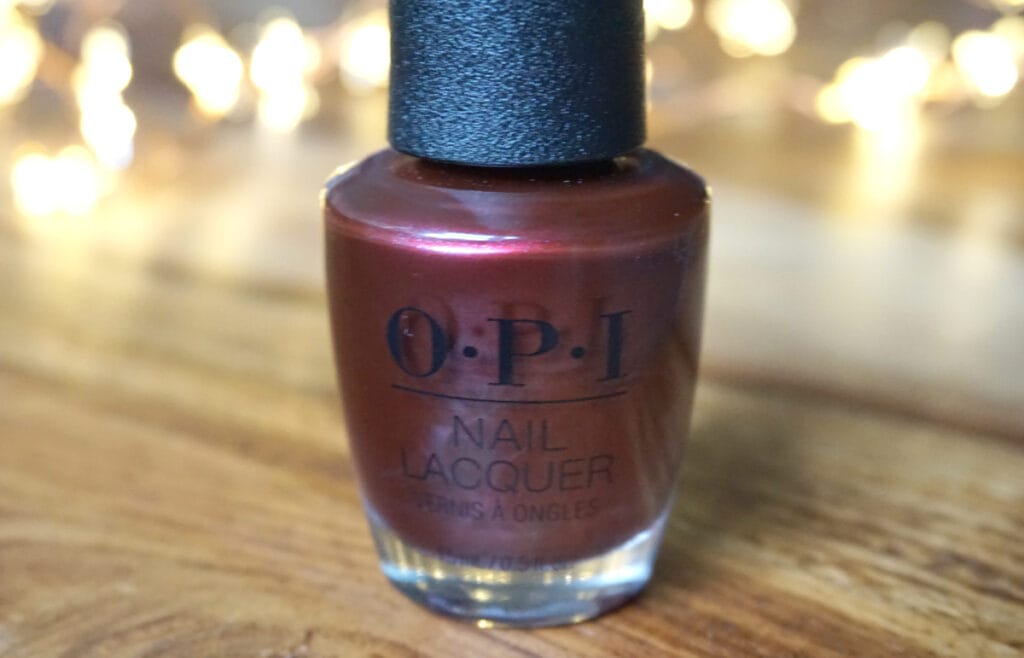 OPI Dressed to the wines (Holiday 2020)