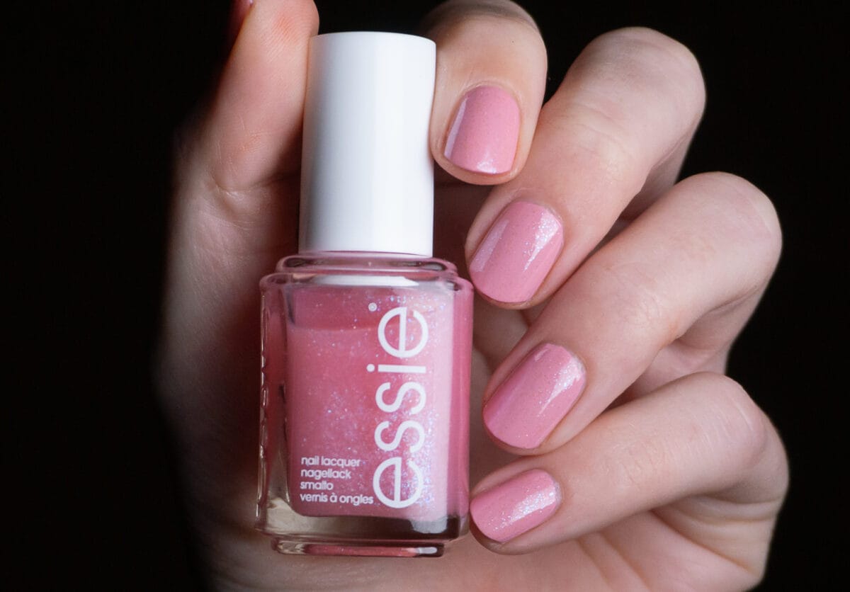 Swatch of Essie Feel the fizzle (Spring 2023) Noae Nails